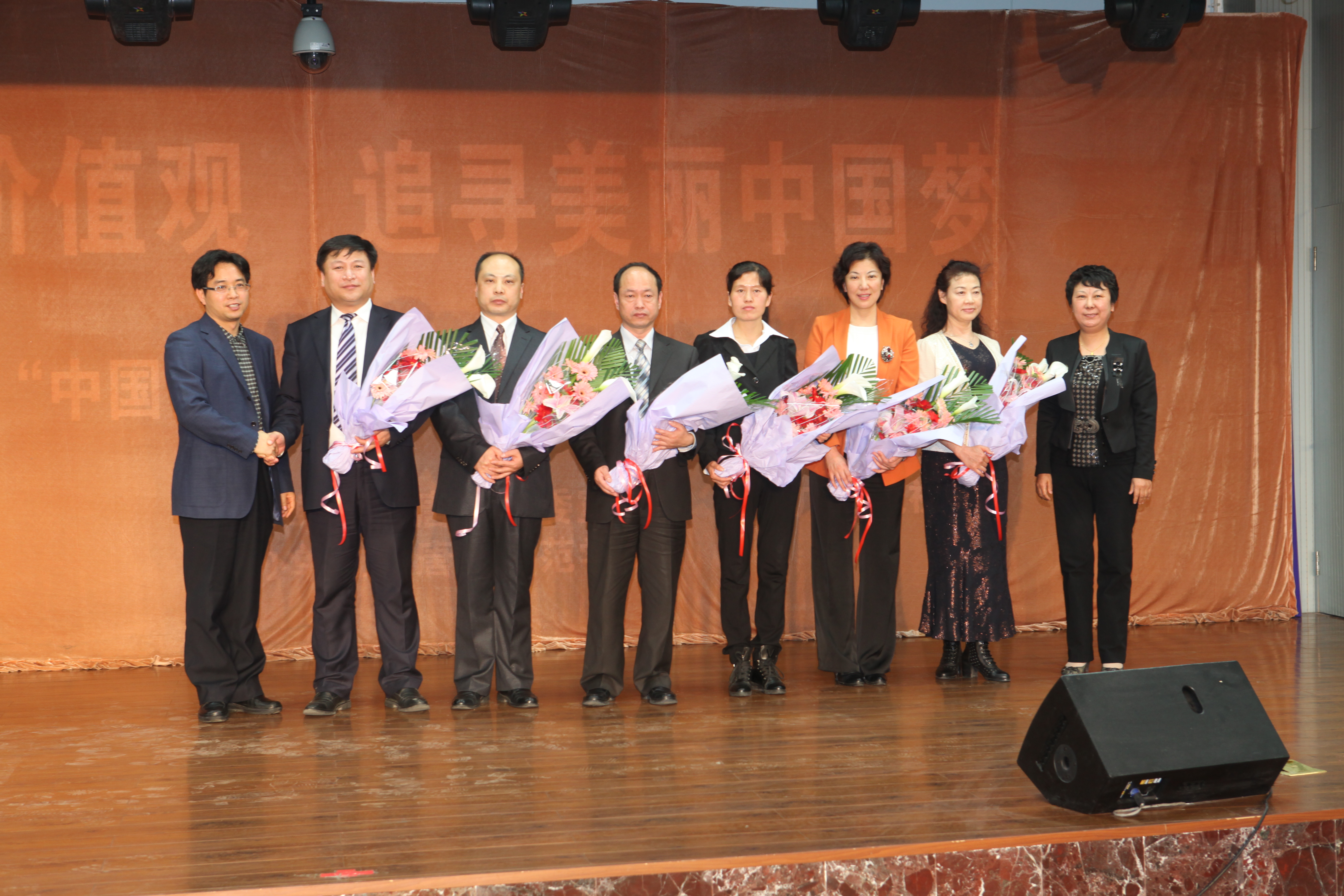 保定学院“西部支教优秀群体”先进事迹报告团来beat365官网巡讲