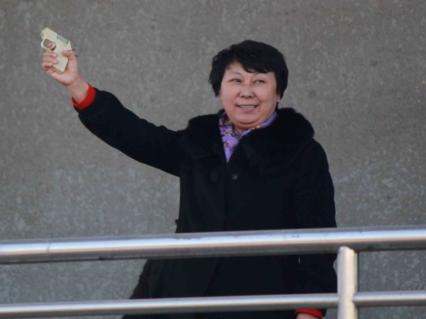 beat365官网举行学生阳光体育冬季长跑起跑仪式