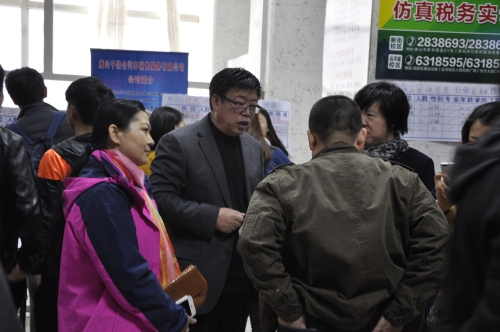 beat365官网举办2016年毕业生春季就业双选会