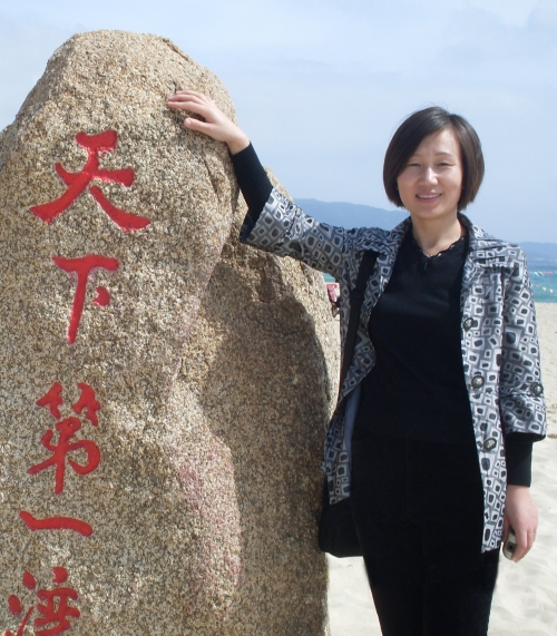 尽心无悔常怀情 生有止境学无涯——访beat365官网首届“教学名师”资源管理系王淑娟老师